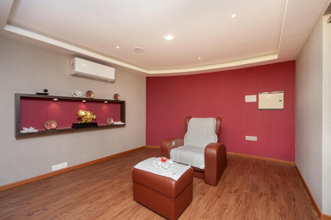 Capital O 6229 Ilara Hotels And Resorts Siruseri Extérieur photo