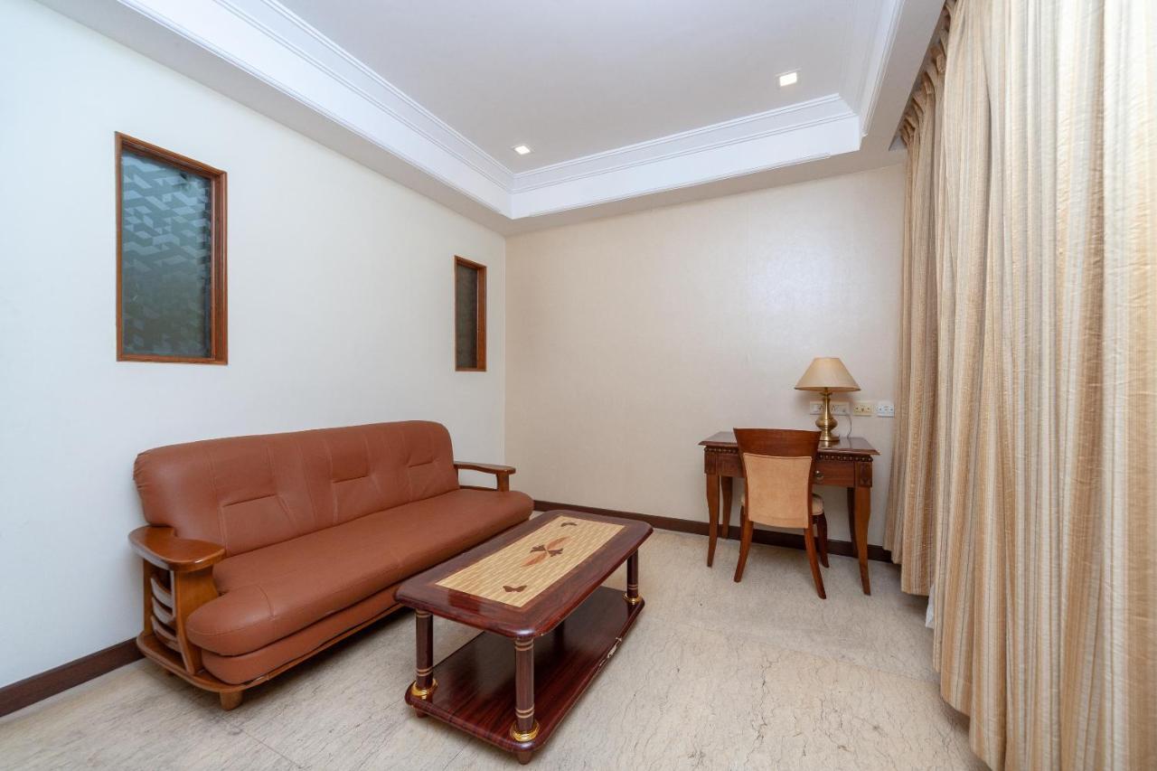 Capital O 6229 Ilara Hotels And Resorts Siruseri Extérieur photo