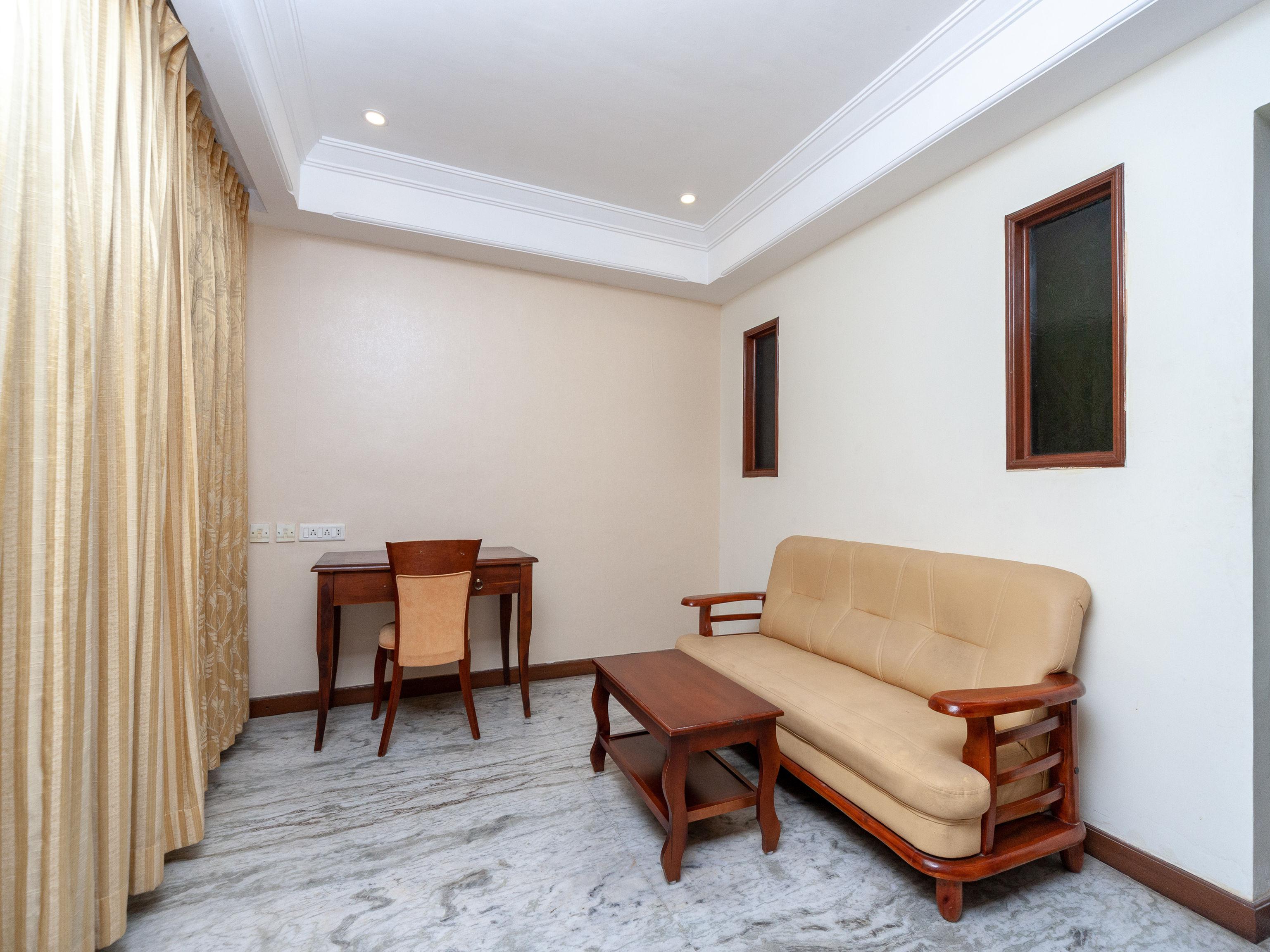 Capital O 6229 Ilara Hotels And Resorts Siruseri Extérieur photo